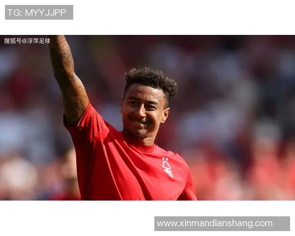 聚焦7号球星足坛传奇之路：从初露锋芒到全球瞩目的足球巨星